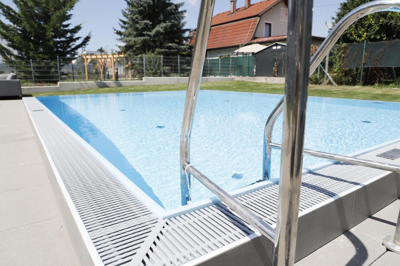 Rooftop Terrace, Free Garage Parking And Pool! Vídeň Exteriér fotografie